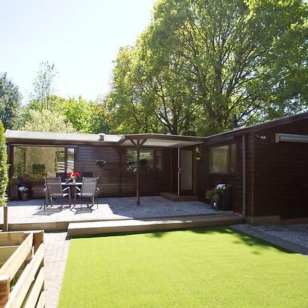 Relaxed Verblijf In Chalet Op De Veluwe Villa พุทเทิน ภายนอก รูปภาพ