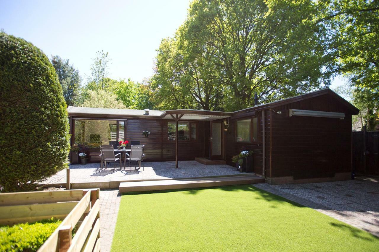 Relaxed Verblijf In Chalet Op De Veluwe Villa พุทเทิน ภายนอก รูปภาพ